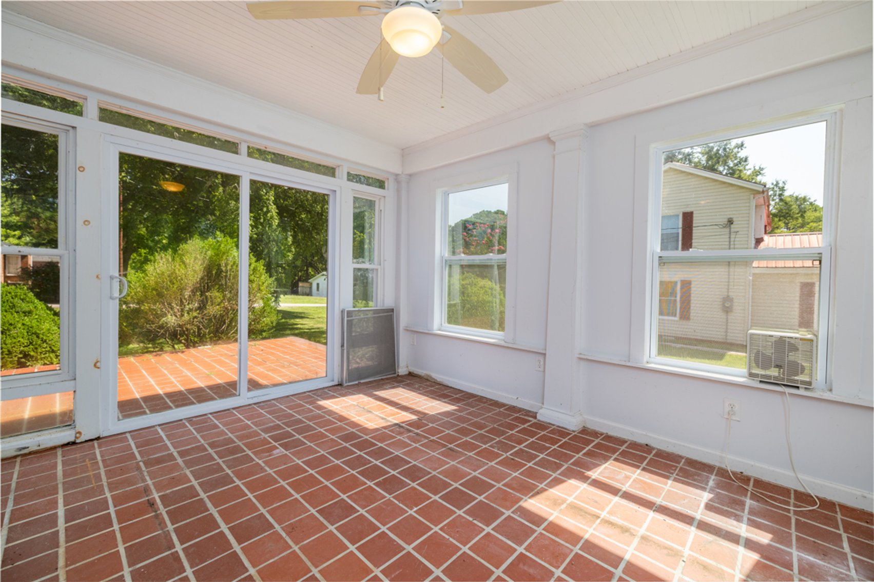 Image for Stately 6 BR/2 BA Solid Brick Home w/Large 4 Bay Garage on 1.69 +/- Acres in Mecklenburg County, VA--SELLING to the HIGHEST BIDDER via ONLINE ONLY BIDDING!!