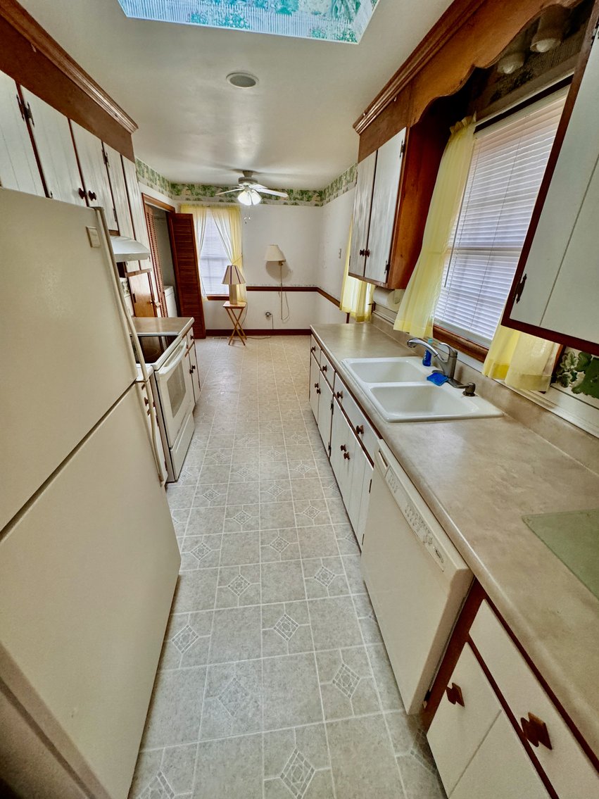 Image for 3 BR/2 BA Lake Front Home w/Detached Garage/Shop on .5 +/- Acre Lot in the Old Creek Neighborhood of Tappahannock, VA--ONLINE ONLY BIDDING!!