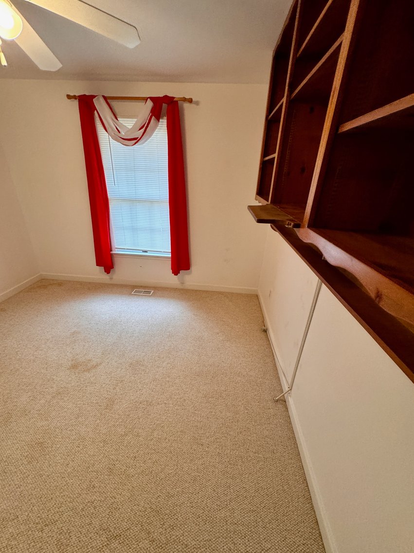 Image for 3 BR/2 BA Lake Front Home w/Detached Garage/Shop on .5 +/- Acre Lot in the Old Creek Neighborhood of Tappahannock, VA--ONLINE ONLY BIDDING!!