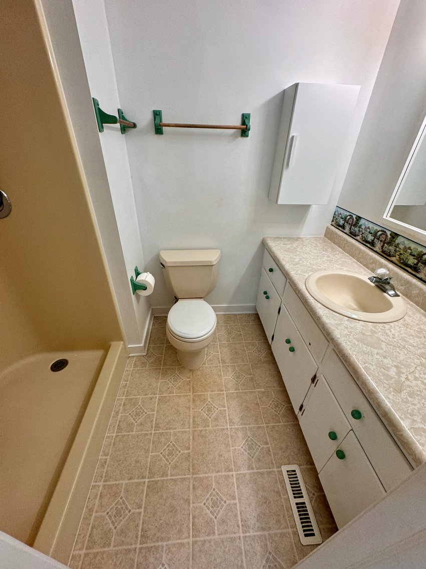 Image for 3 BR/2 BA Lake Front Home w/Detached Garage/Shop on .5 +/- Acre Lot in the Old Creek Neighborhood of Tappahannock, VA--ONLINE ONLY BIDDING!!