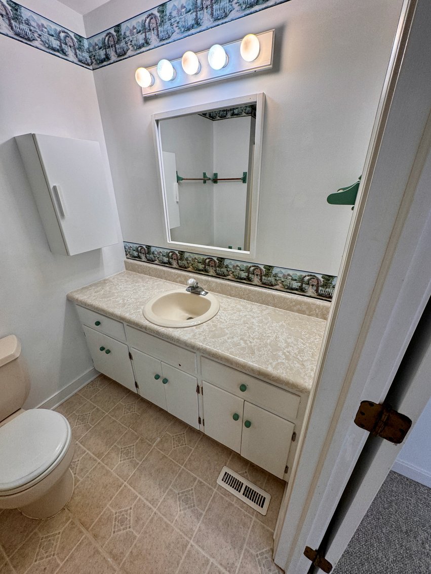 Image for 3 BR/2 BA Lake Front Home w/Detached Garage/Shop on .5 +/- Acre Lot in the Old Creek Neighborhood of Tappahannock, VA--ONLINE ONLY BIDDING!!