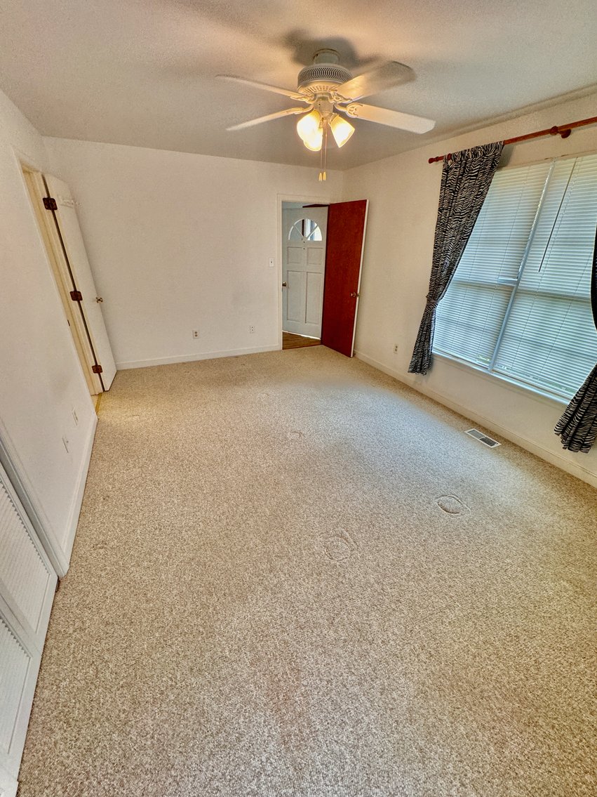 Image for 3 BR/2 BA Lake Front Home w/Detached Garage/Shop on .5 +/- Acre Lot in the Old Creek Neighborhood of Tappahannock, VA--ONLINE ONLY BIDDING!!