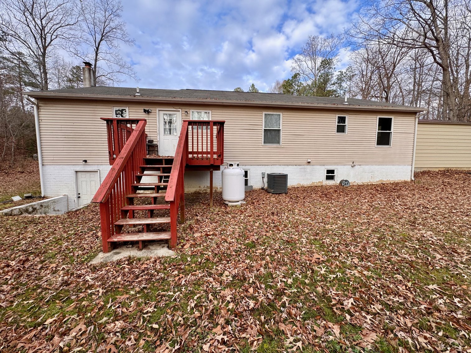 Image for 3 BR/2 BA Home w/Walk-Out Basement & Large Detached 2 Bay Garage/Shop on 5 +/- Acres in Bowling Green, VA--ONLINE ONLY BIDDING!!