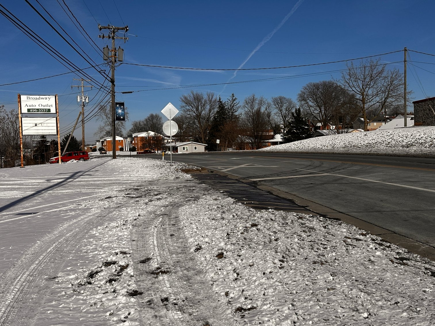 Image for 11,800 +/- sf. Income Producing Commercial Building Fronting Main Street in Broadway, VA--ONLINE ONLY BIDDING!!