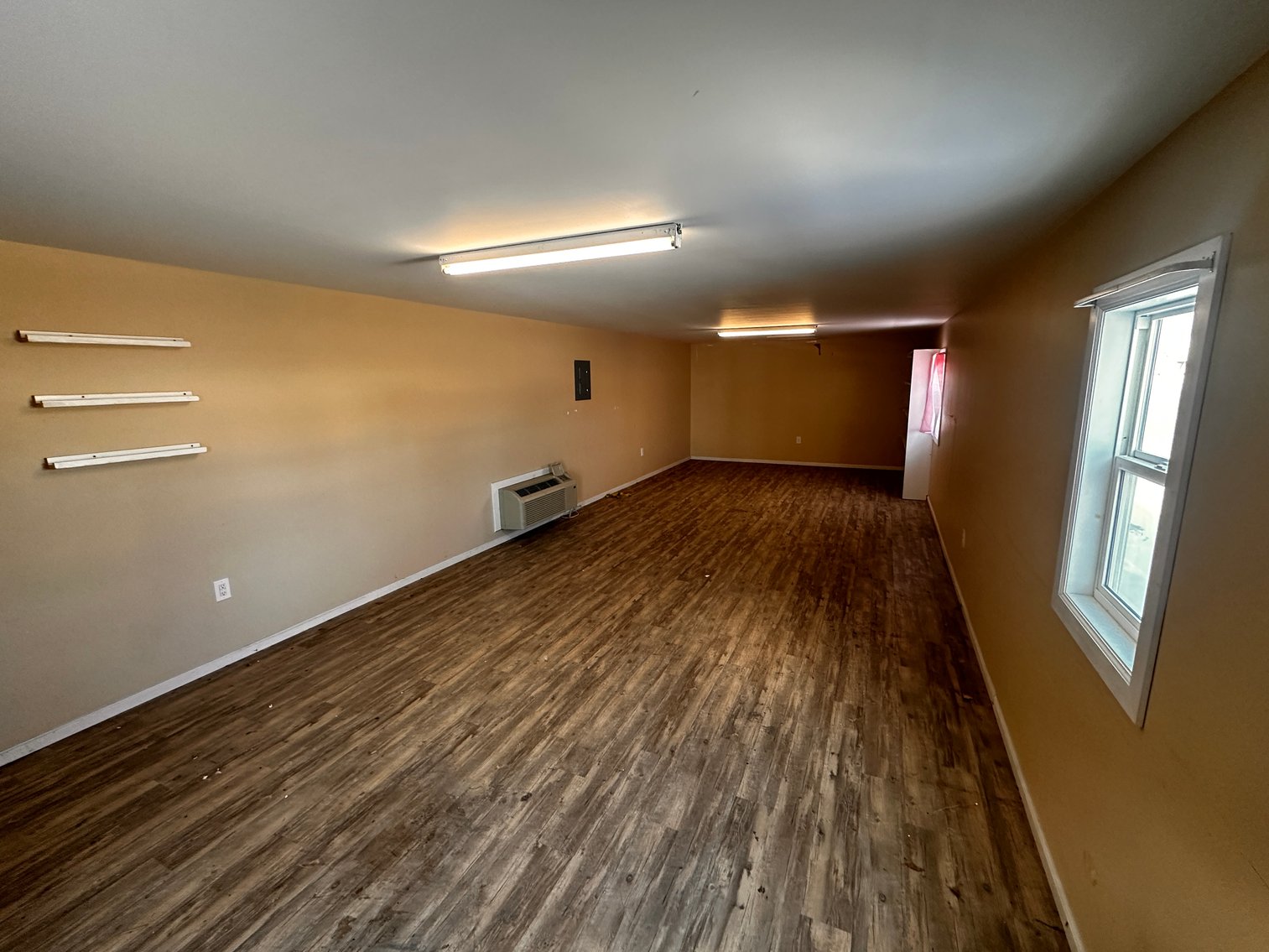 Image for 11,800 +/- sf. Income Producing Commercial Building Fronting Main Street in Broadway, VA--ONLINE ONLY BIDDING!!