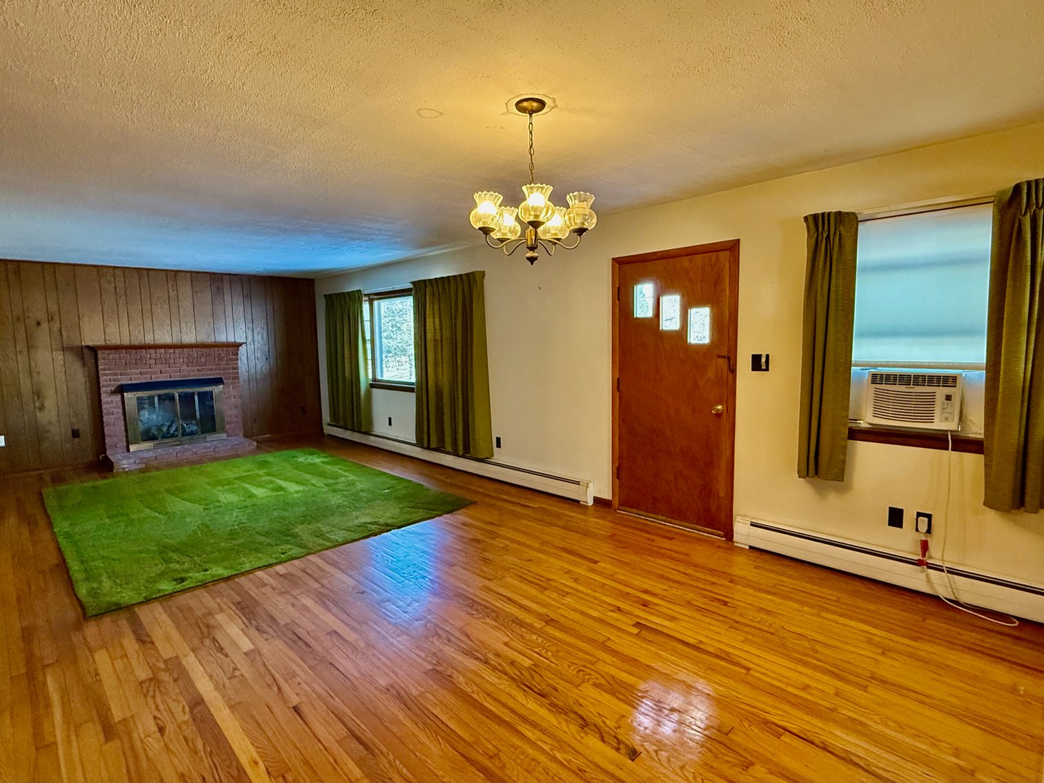 Image for 3 BR/2 BA Single Level Home on 1 +/- Acre Lot Near Rts. 15, 28 & 17 in Fauquier County, VA--SELLING to the HIGHEST BIDDER!!