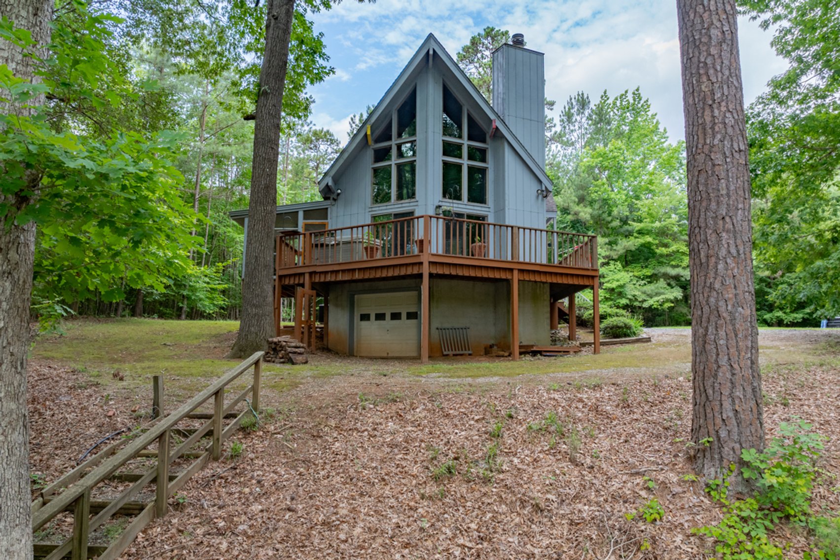 Image for 3 BR/2 BA Lake Gaston Waterfront Home w/Boat House on 1.17 +/- Acre Deep Water Lot--ONLINE ONLY BIDDING!!