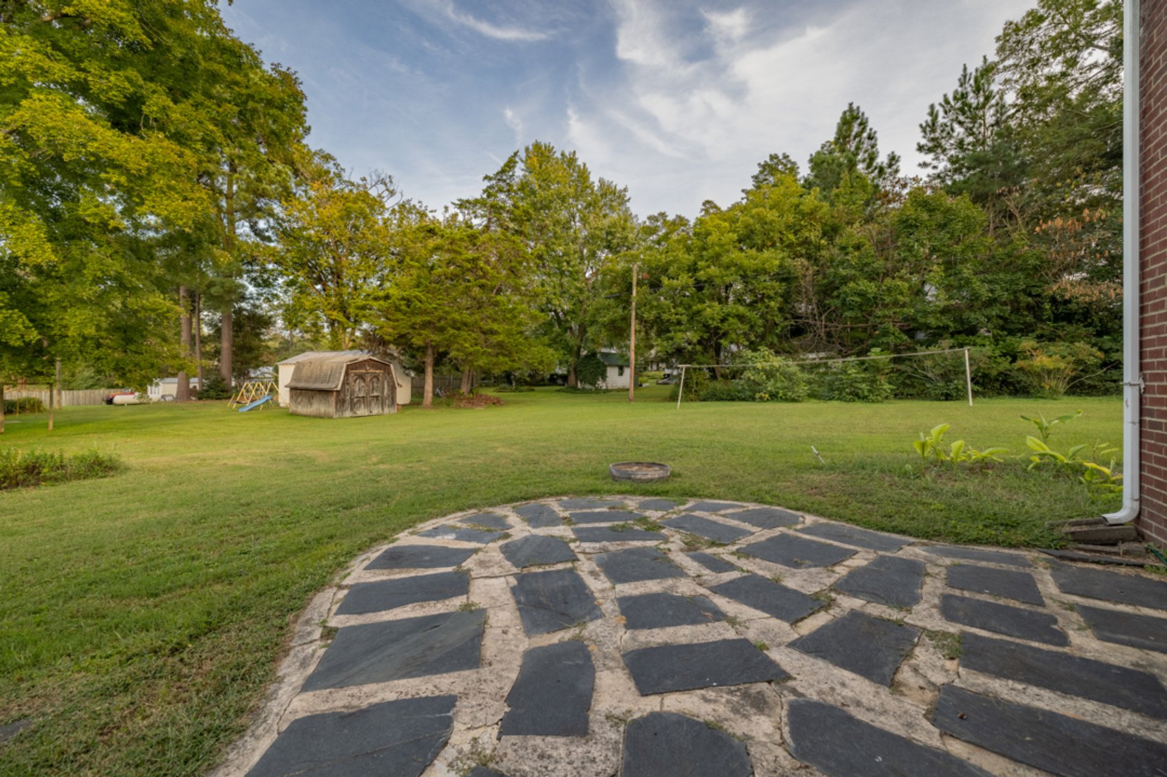 Image for 4 BR/2.5 BA Brick Home w/Basement on Large Corner Lot in the Town of Victoria, VA--ONLINE ONLY BIDDING!!