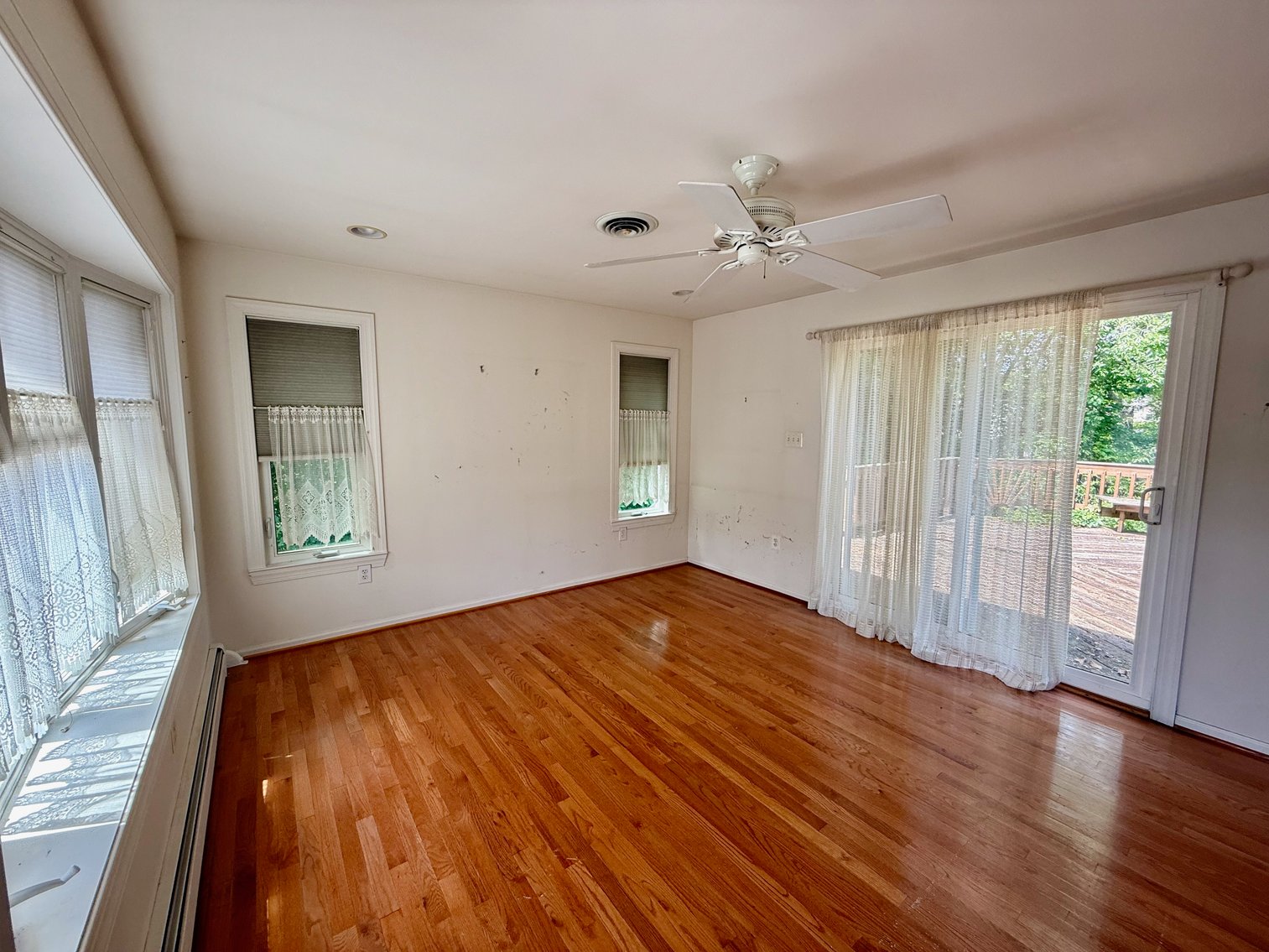 Image for 3 BR/1.5 BA Home w/Basement on Cul-de-Sac Lot Minutes From Rt.1 & I-95 in Prince William County, VA--ONLINE ONLY BIDDING!!