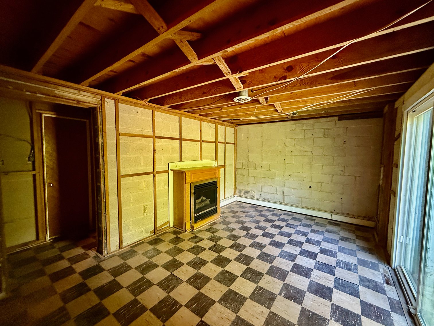 Image for 3 BR/1.5 BA Home w/Basement on Cul-de-Sac Lot Minutes From Rt.1 & I-95 in Prince William County, VA--ONLINE ONLY BIDDING!!