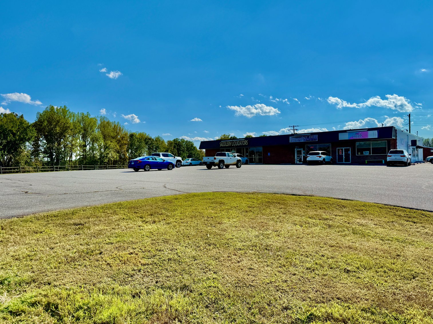 Image for Income Producing Commercial Building on 2.9 +/- Acres Fronting Rt. 29 in Madison County, VA--ONLINE ONLY BIDDING!!