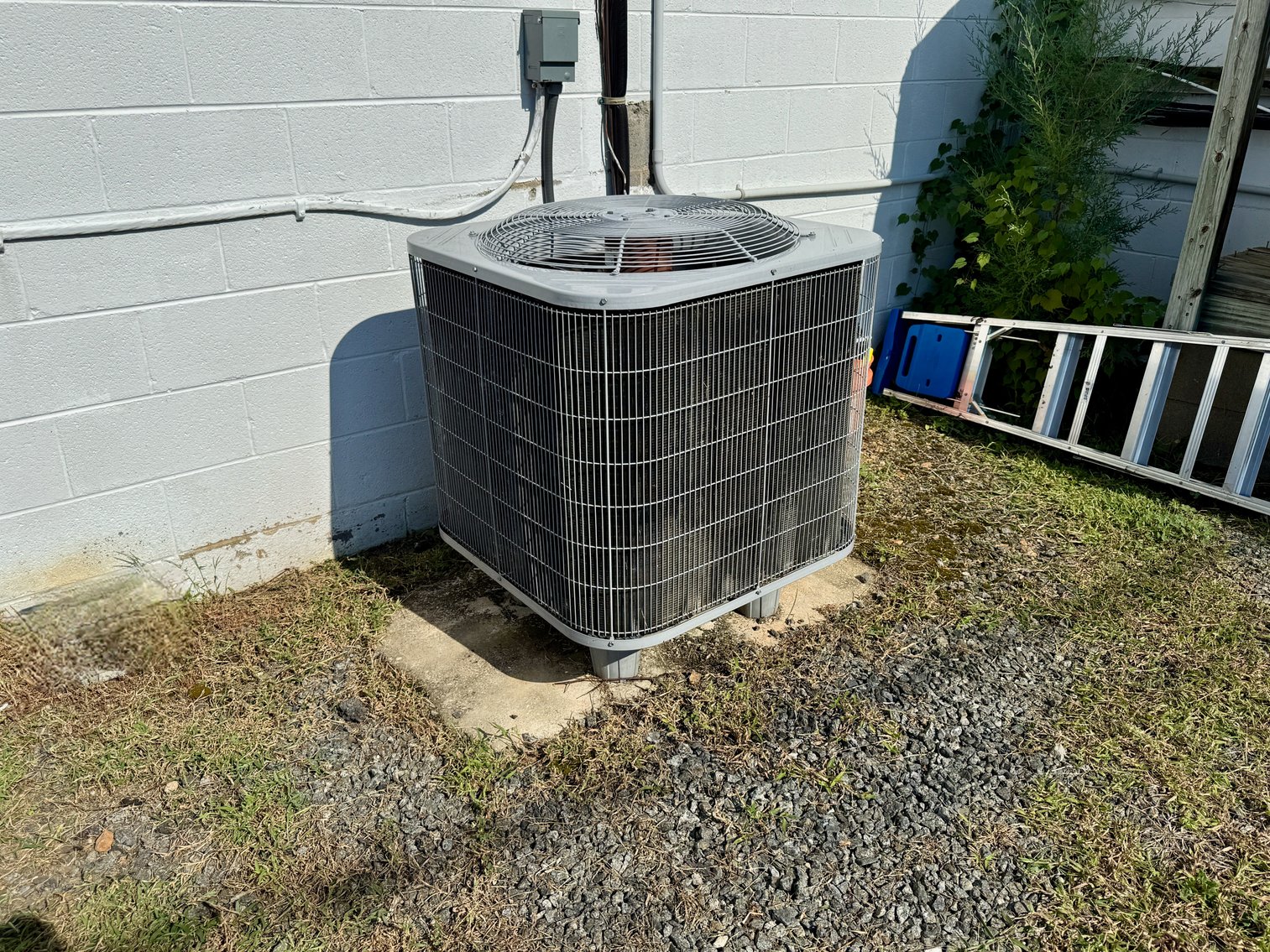 Image for Income Producing Commercial Building on 2.9 +/- Acres Fronting Rt. 29 in Madison County, VA--ONLINE ONLY BIDDING!!