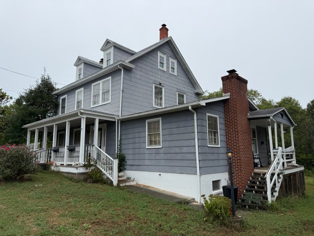 5 BR/2 BA Home on 1 +/- Acre Lot in The Town of Gordonsville, VA--ONLINE ONLY BIDDING!!