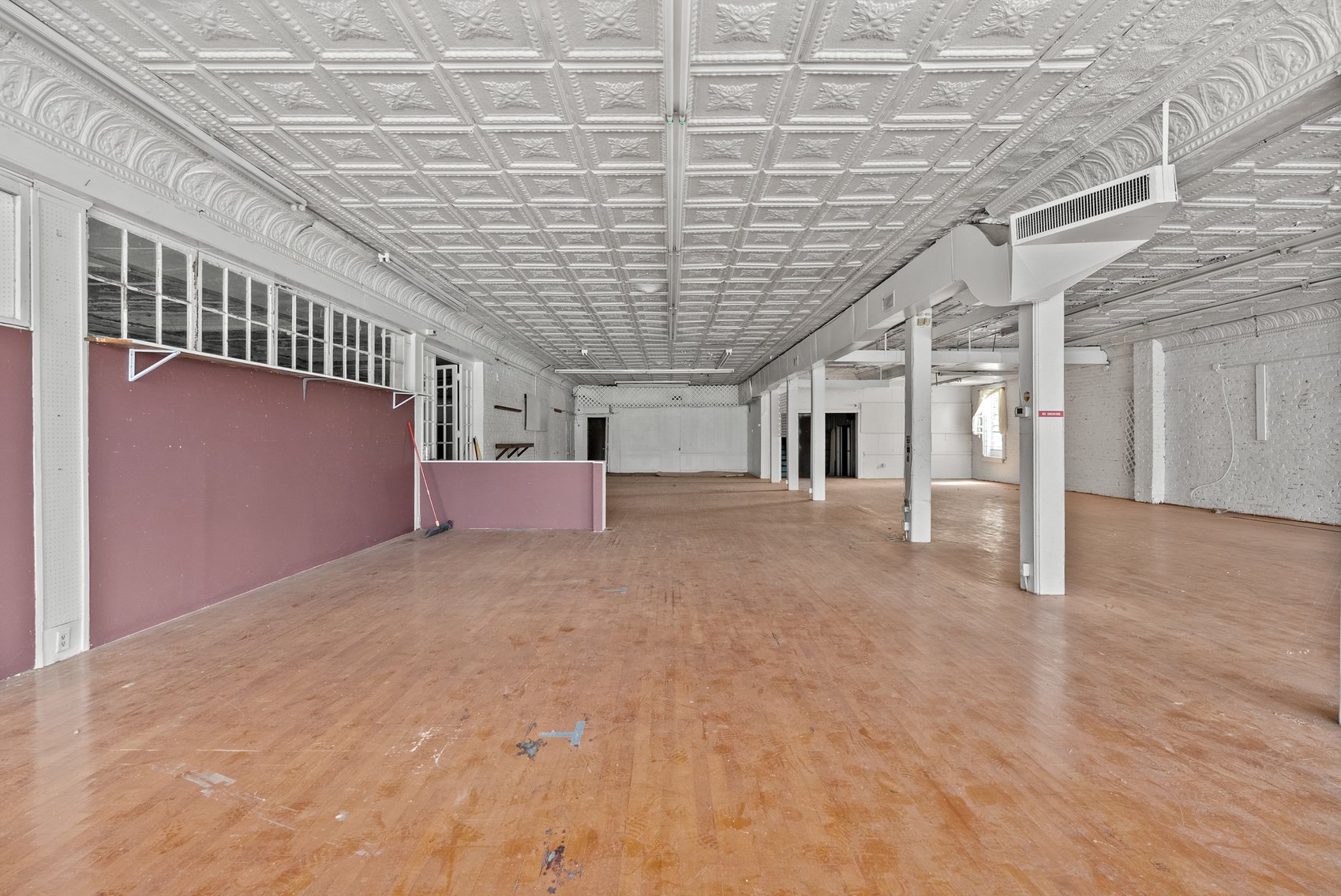 Image for HIGH BID HAS BEEN SUBMITTED FOR BANK APPROVAL: Large Commercial 2 Story Building in Downtown Historic Appomattox, VA--ONLINE ONLY BIDDING