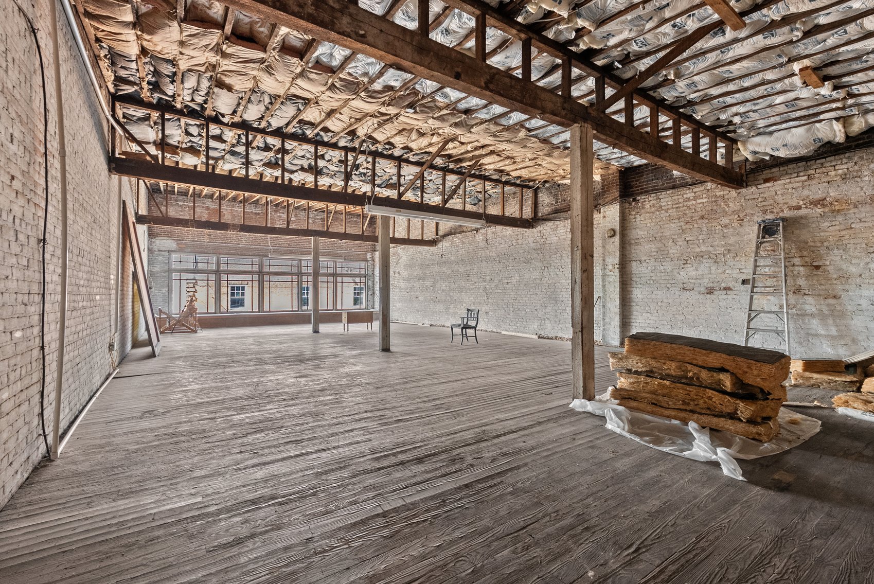 Image for HIGH BID HAS BEEN SUBMITTED FOR BANK APPROVAL: Large Commercial 2 Story Building in Downtown Historic Appomattox, VA--ONLINE ONLY BIDDING