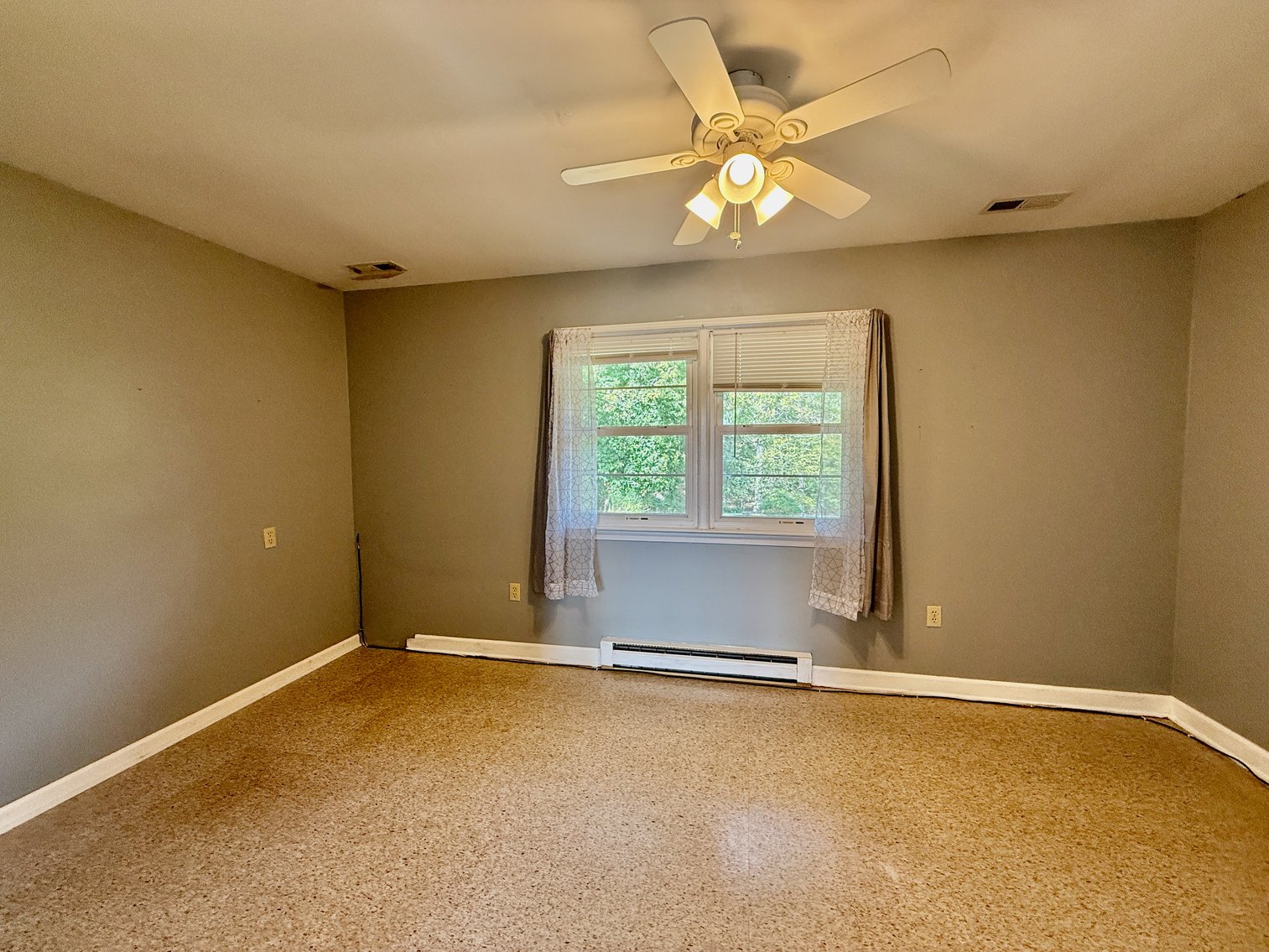 Image for 4 BR/2 BA Brick Ranch/Rambler Style Home w/Basement on 1.49 +/- Acres--Madison County, VA