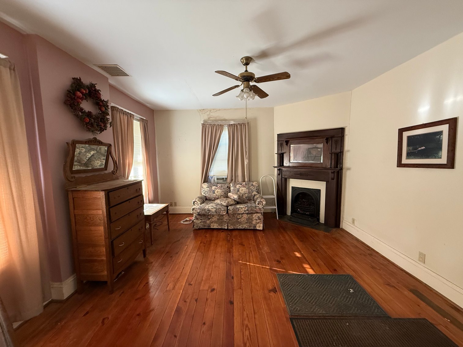 Image for 5 BR/2 BA Home on 1 +/- Acre Lot in The Town of Gordonsville, VA--ONLINE ONLY BIDDING!!