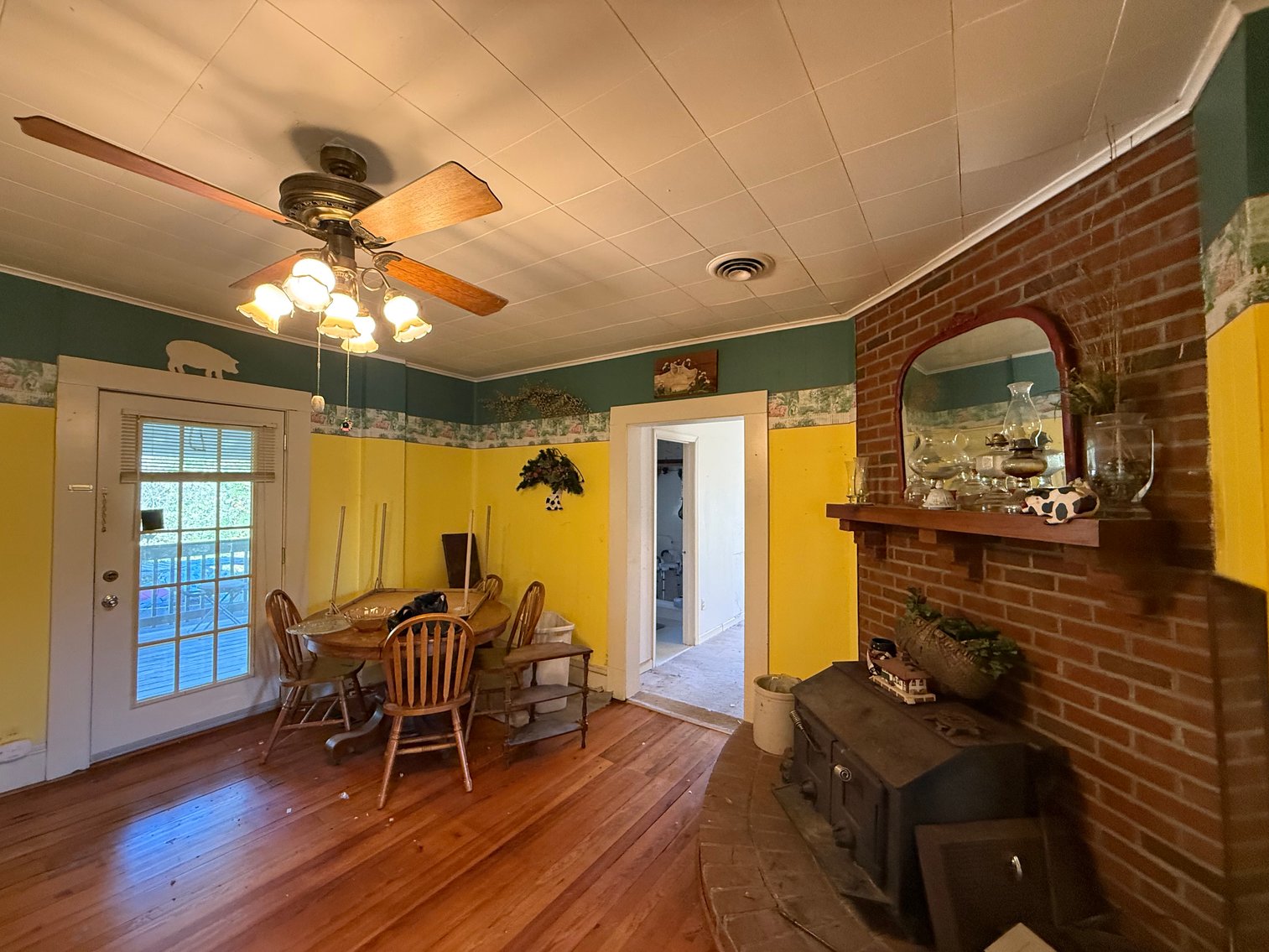 Image for 5 BR/2 BA Home on 1 +/- Acre Lot in The Town of Gordonsville, VA--ONLINE ONLY BIDDING!!