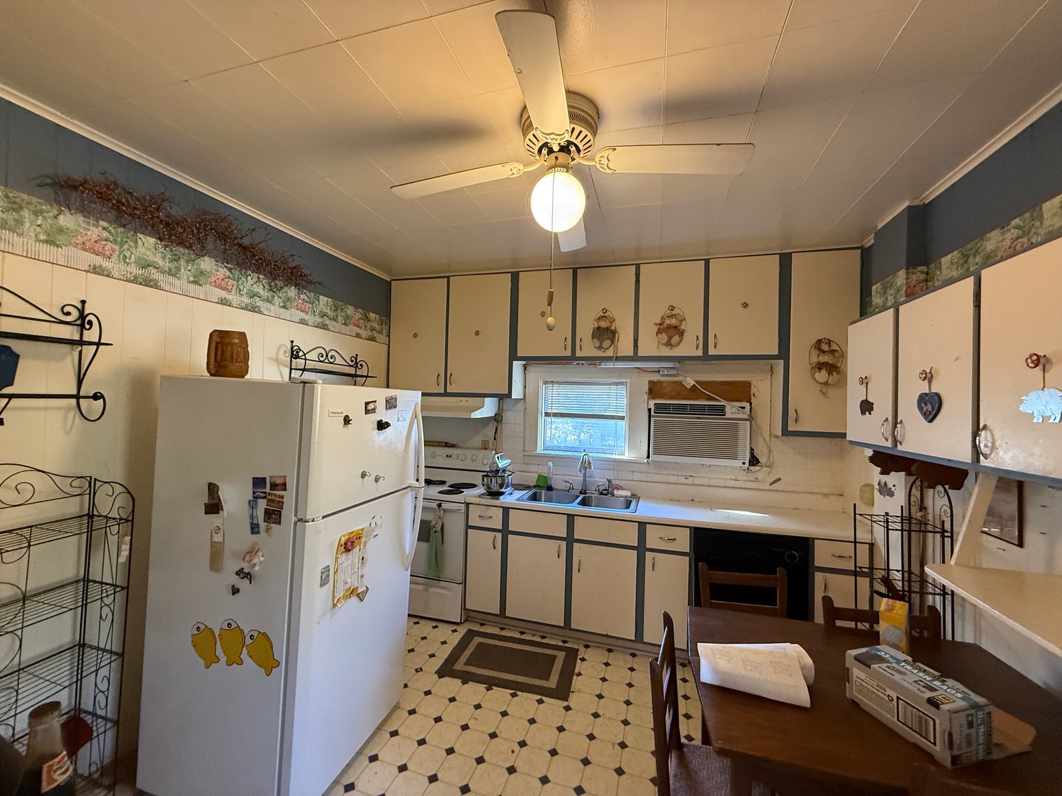 Image for 5 BR/2 BA Home on 1 +/- Acre Lot in The Town of Gordonsville, VA--ONLINE ONLY BIDDING!!