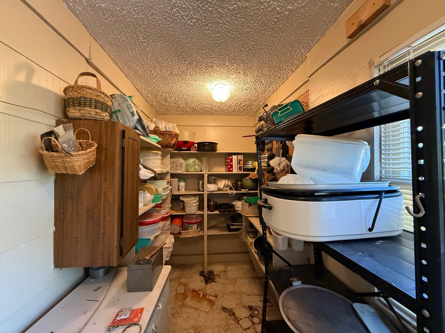 Image for 5 BR/2 BA Home on 1 +/- Acre Lot in The Town of Gordonsville, VA--ONLINE ONLY BIDDING!!