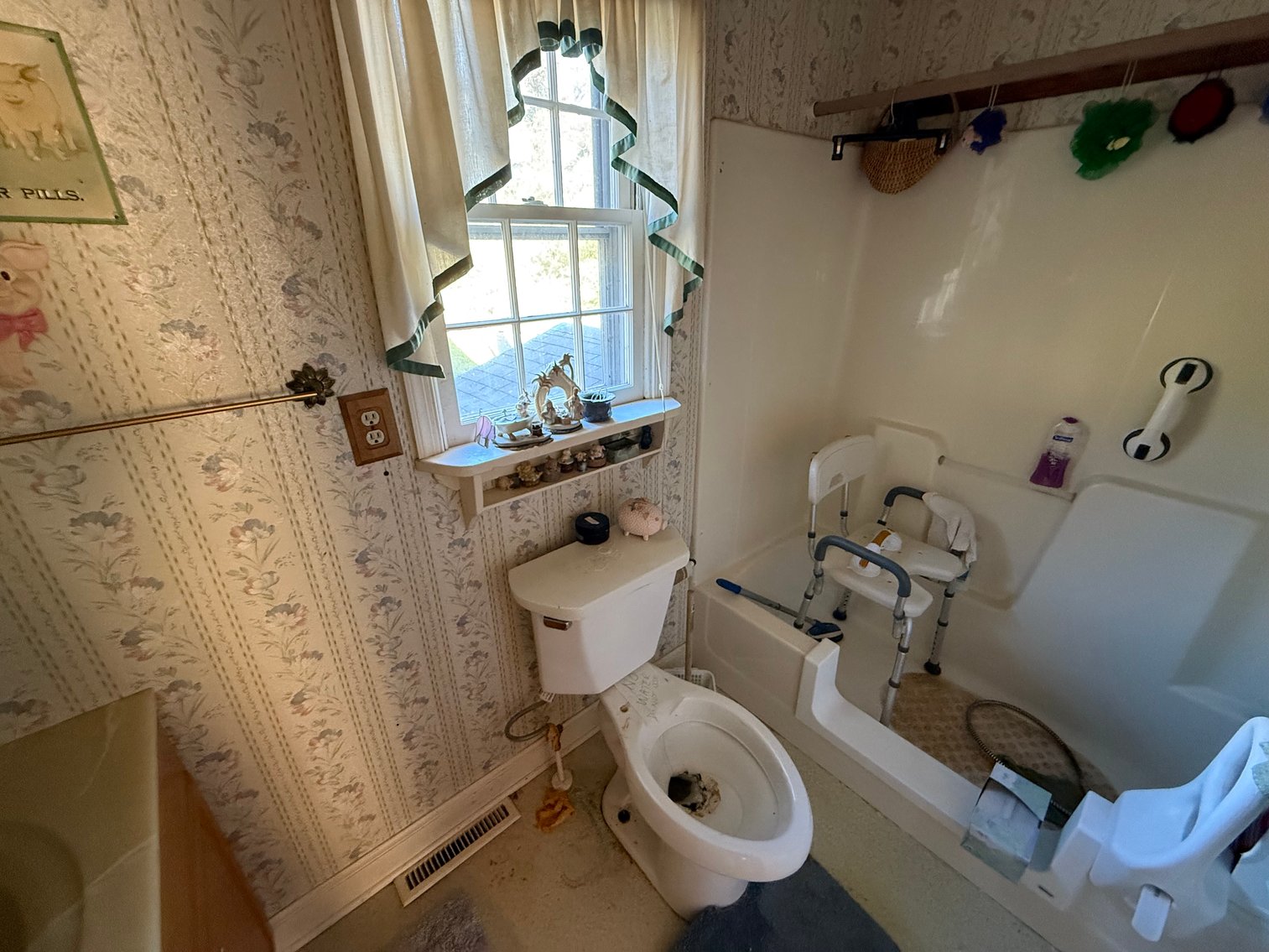 Image for 5 BR/2 BA Home on 1 +/- Acre Lot in The Town of Gordonsville, VA--ONLINE ONLY BIDDING!!