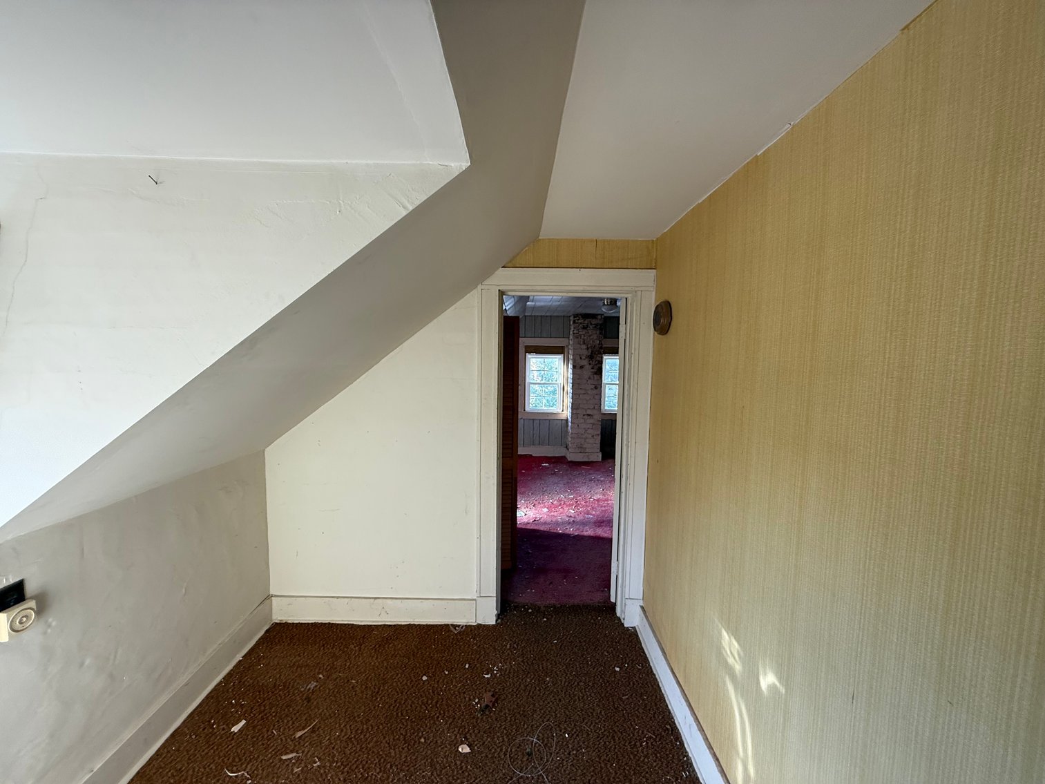 Image for 5 BR/2 BA Home on 1 +/- Acre Lot in The Town of Gordonsville, VA--ONLINE ONLY BIDDING!!