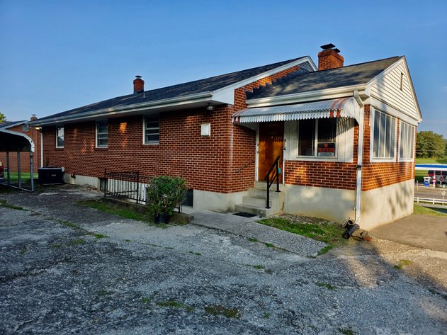 Image for 2 BR/2 BA Brick Home w/Full Basement on 1 +/- Acre Lot in the Cloverdale Area of Roanoke, VA--ONLINE ONLY BIDDING!!