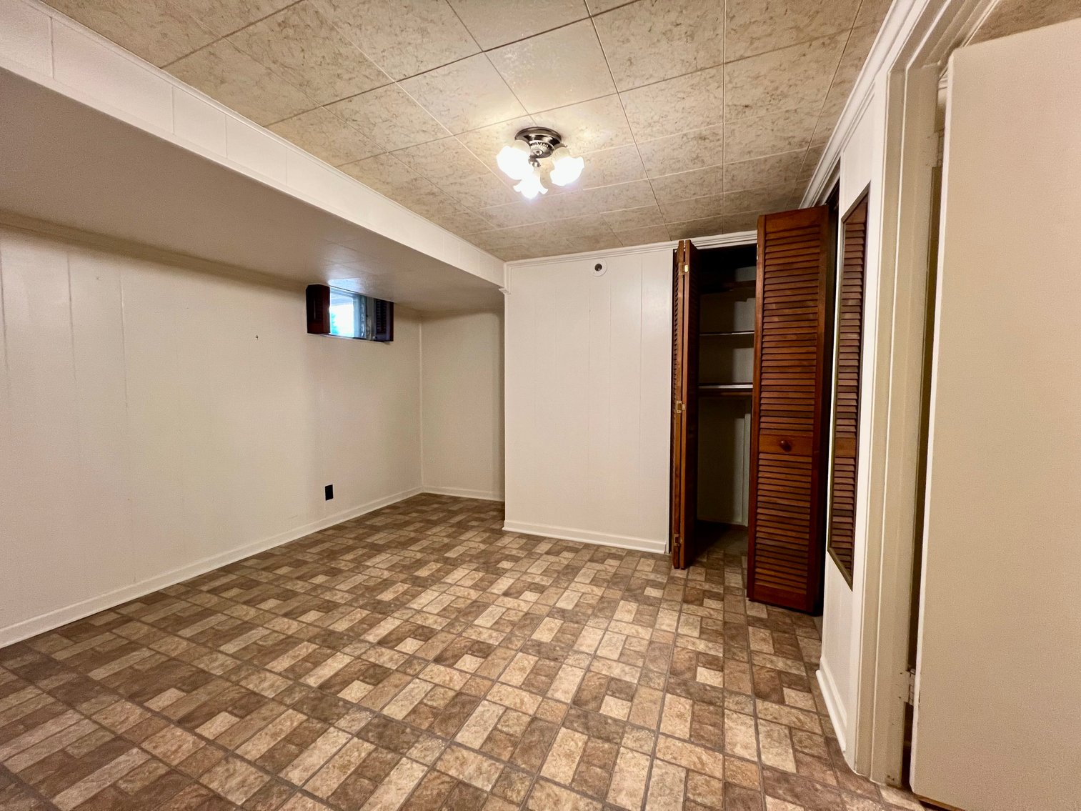 Image for 3 BR/2 BA Home w/Detached Shop & Garage on 1.3 +/- Acres in Barboursville, VA--SELLING to the HIGHEST BIDDER!!