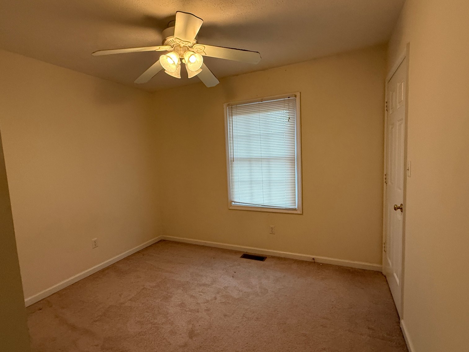 Image for 3 BR/2.5 BA Home on Large Cul-de-Sac Lot in Waynesboro, VA--ONLINE ONLY BIDDING!!