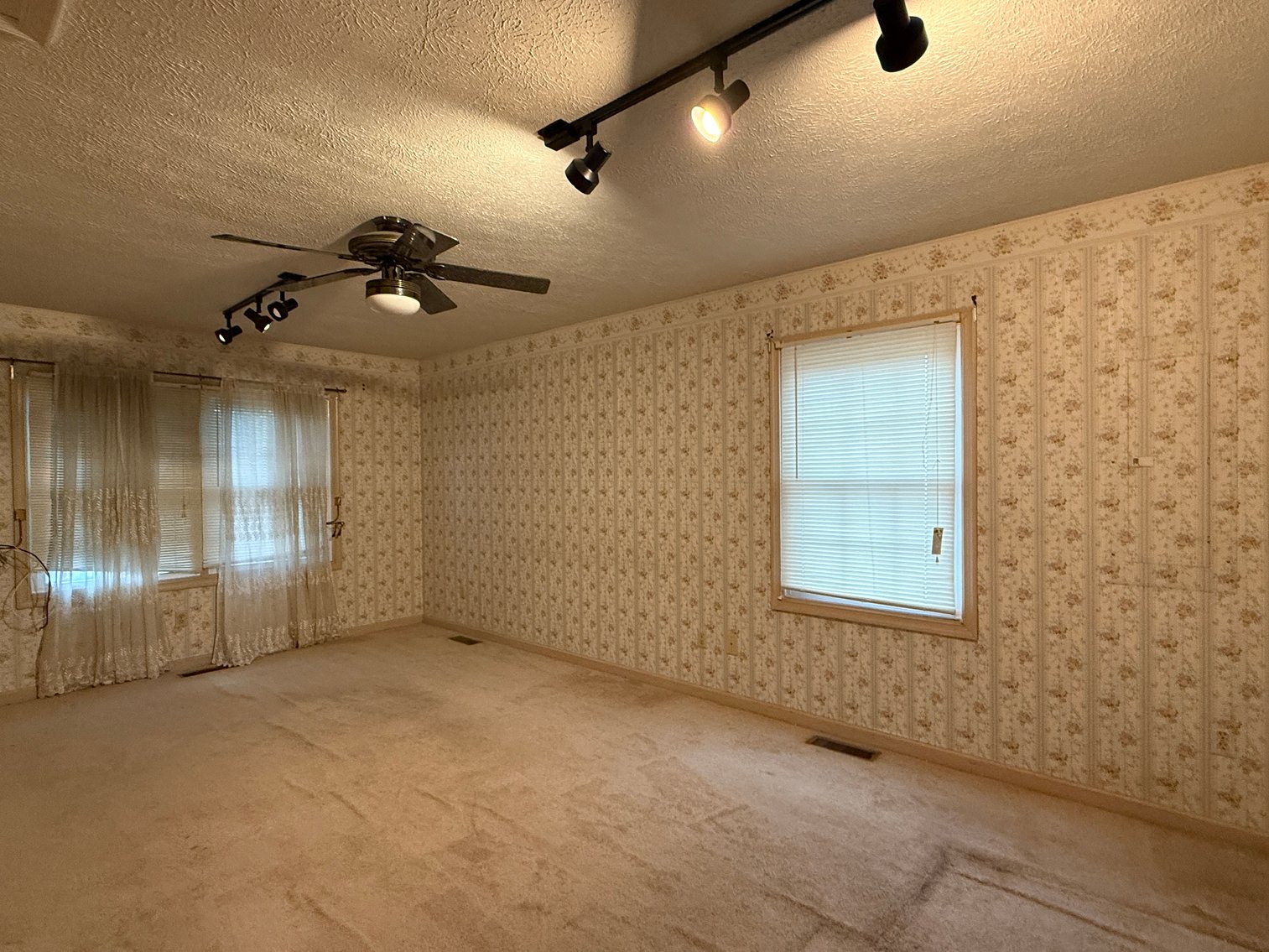 Image for 3 BR/2.5 BA Home on Large Cul-de-Sac Lot in Waynesboro, VA--ONLINE ONLY BIDDING!!