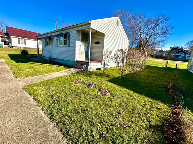 614 N 4th St. Cambridge, OH 43725