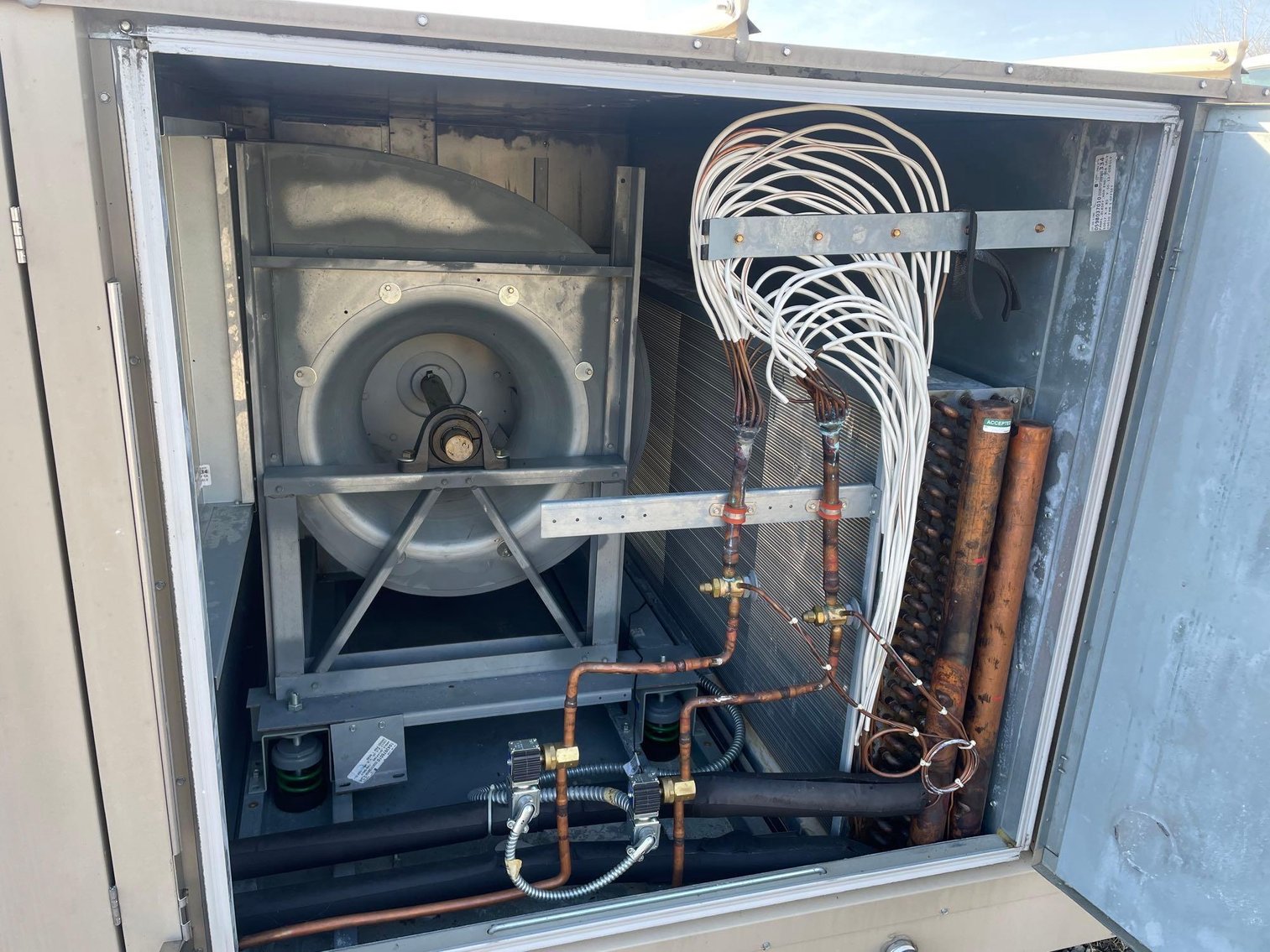 Image for 2018 Daiken RPS021DSAS6 21-Ton RPS HVAC Rooftop Unit | Seller's Guarantee to Operate Properly | Online Bidding | Richmond, VA