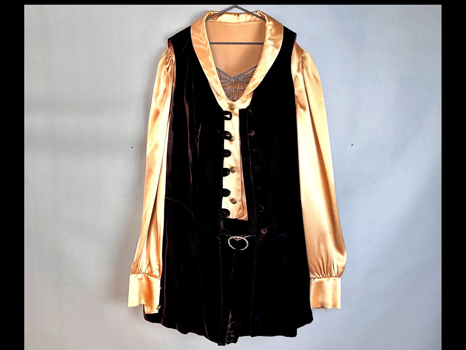 Image for Diamonds, gemstones and designer haberdashery online auction