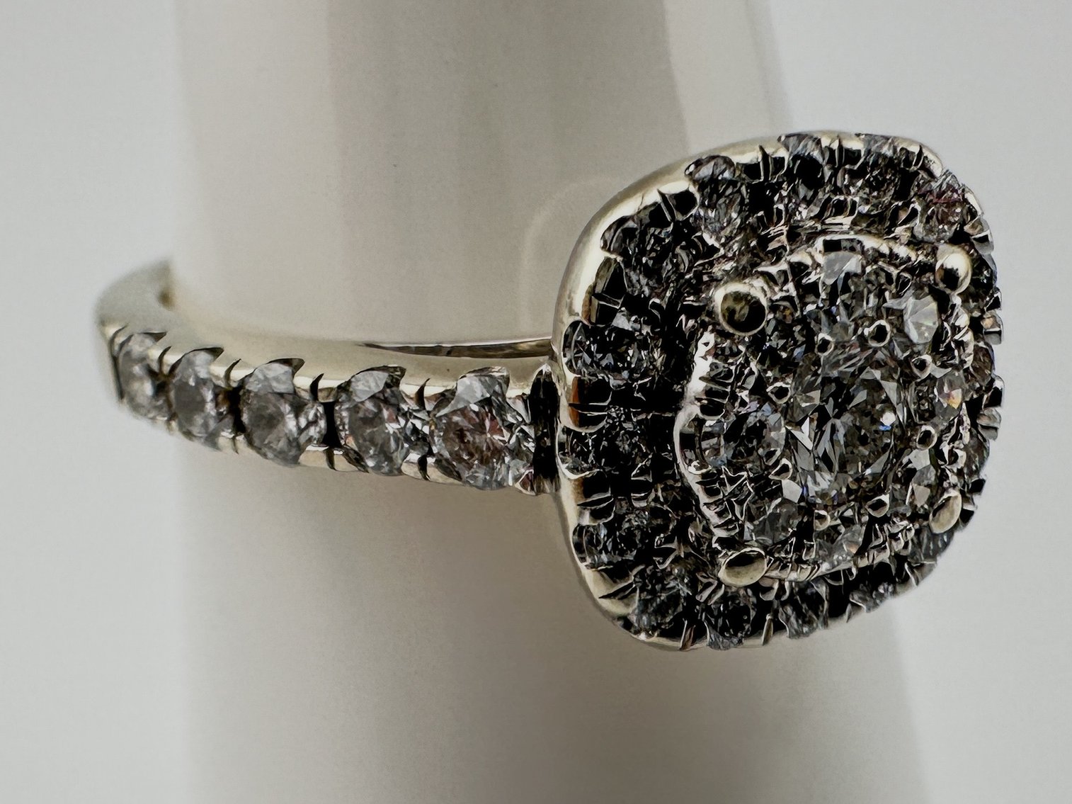 Image for End of September Signature auction 2005 Volvo wagon