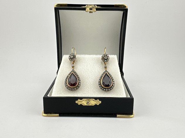 Image for Early May gallery and wellness auction