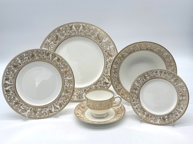 Image for Early May gallery and wellness auction