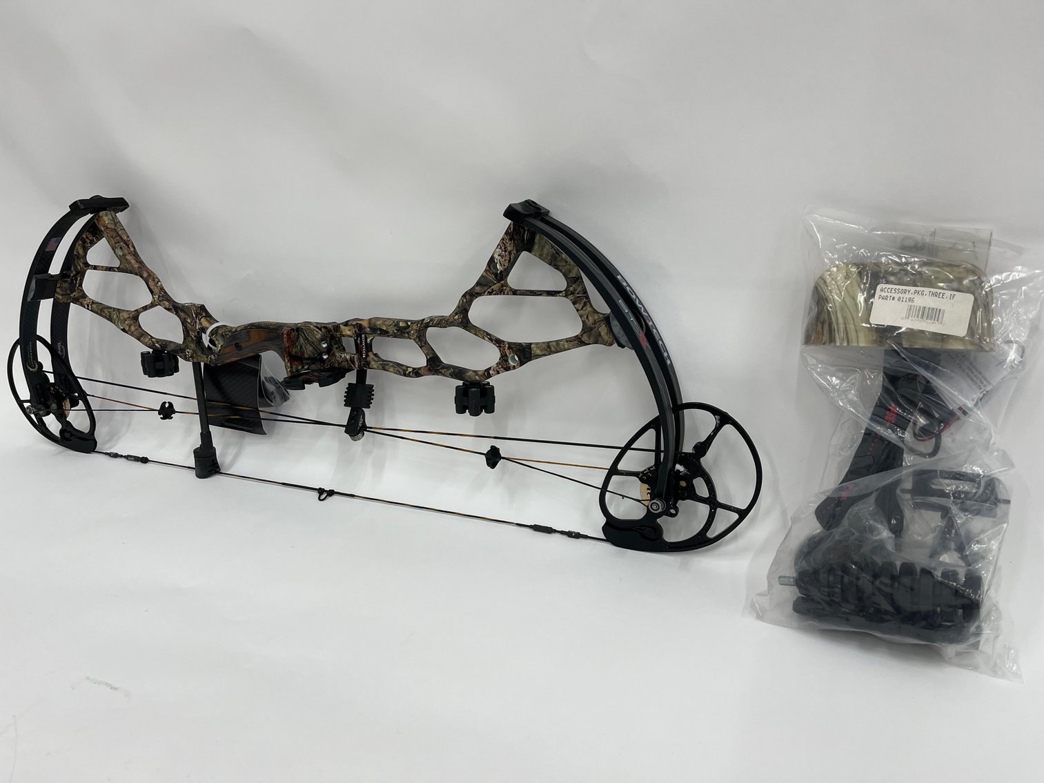 Image for Archery Auction: Premium Compound Bows & Hunting Gear - The Hunt is on!