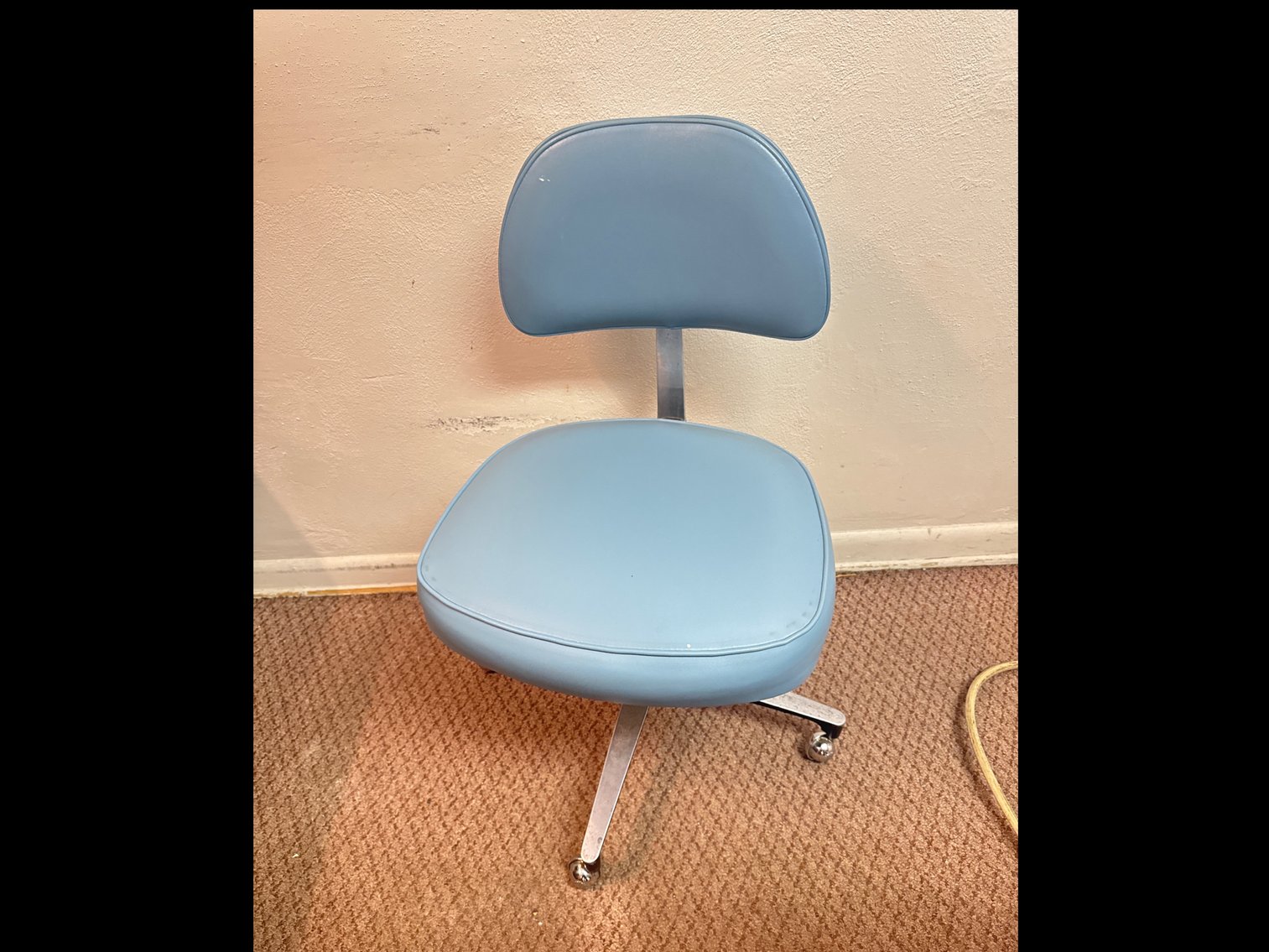 Image for Dr. Henley DDS Is Retiring - Dental Equipment - SUNDAY CLOSE