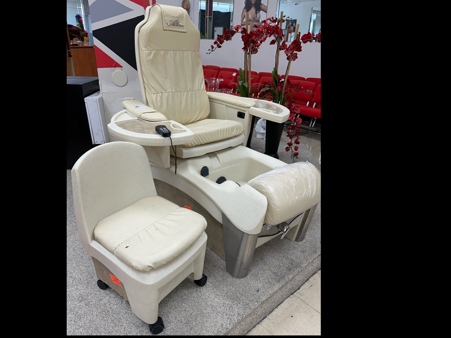 Image for Diva’s Institute of Cosmetology - School Closing