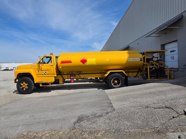 Image for 1988 Ford F800 Truck Aviation Fuel Tanker