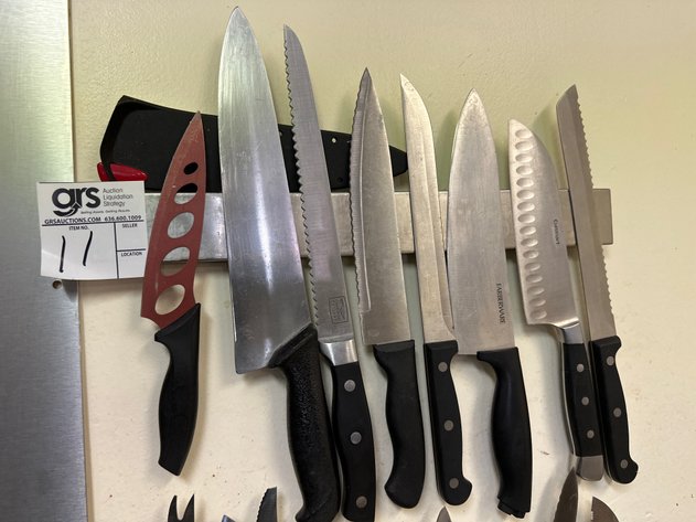 Image for (2) Knife Racks w/ Knives & Knife Block