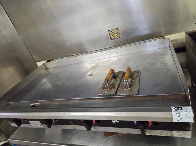 Image for Star Flat Top Griddle w/ (2) Burger Presses