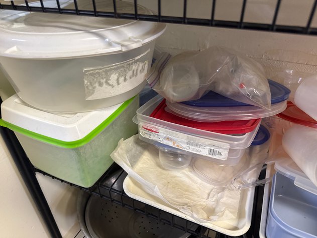 Image for Shelf of Tupperware Assorted
