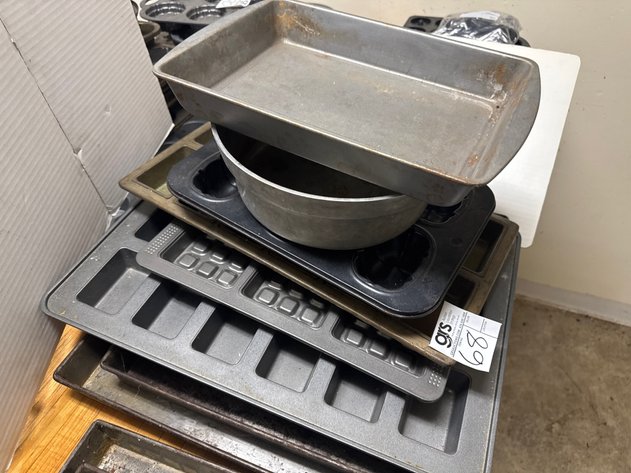 Image for (11) Baking Molds & Dishes