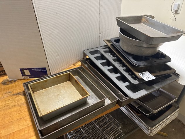 Image for (11) Baking Molds & Dishes