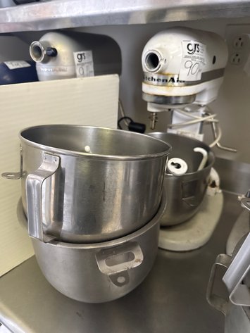 Image for Kitchen Aid Mixer w/ (3) Bowls, (3) Hooks, Whisk & Paddle