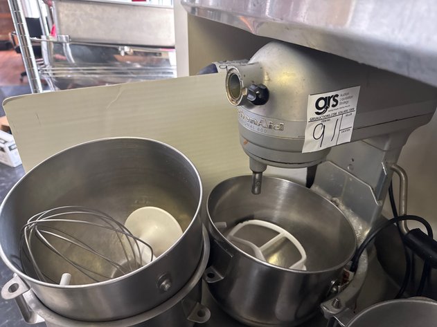 Image for Kitchen Aid Mixer w/ (3) Bowls, Whisk, (2) Hooks & Paddle