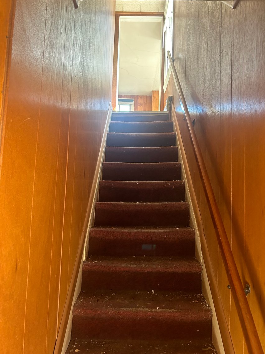 Image for Seller Ordered Online Auction - 1,278 +/- SF Two-Story Dwelling on 32' x 180' Lot