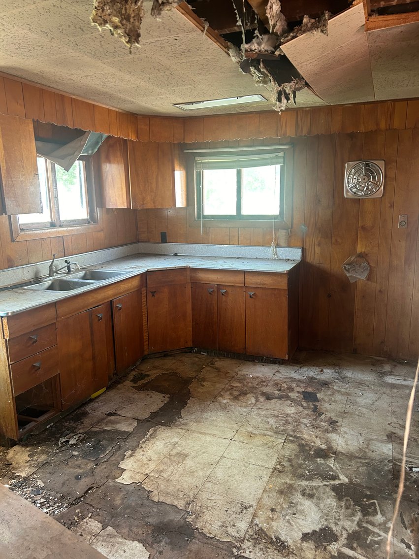 Image for Seller Ordered Online Auction - 1,278 +/- SF Two-Story Dwelling on 32' x 180' Lot