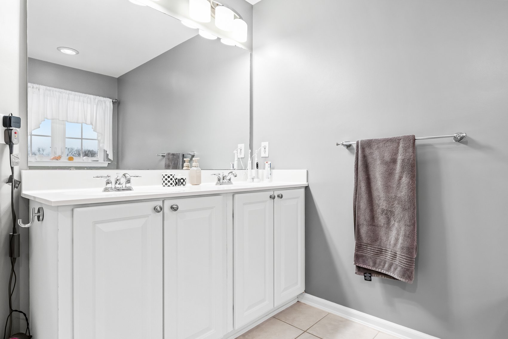 Image for Move-In Ready - Fully Updated 3-Bedroom Townhouse in Swedesboro